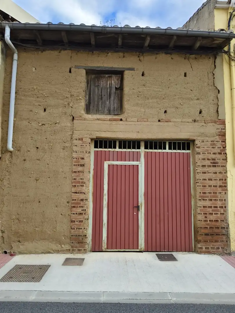 Casa adosada en  Calle Miguel de Cervantes 30 - Foto 2