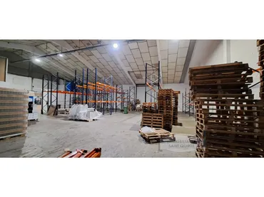 Nave Industrial en  Calle Garrotxa - Foto 2