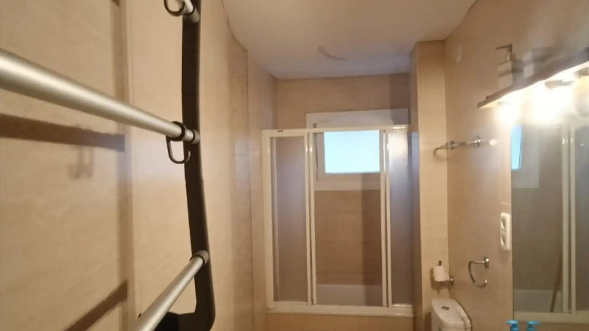 Piso en  Carrer de Cantàbria 18 - Foto 3