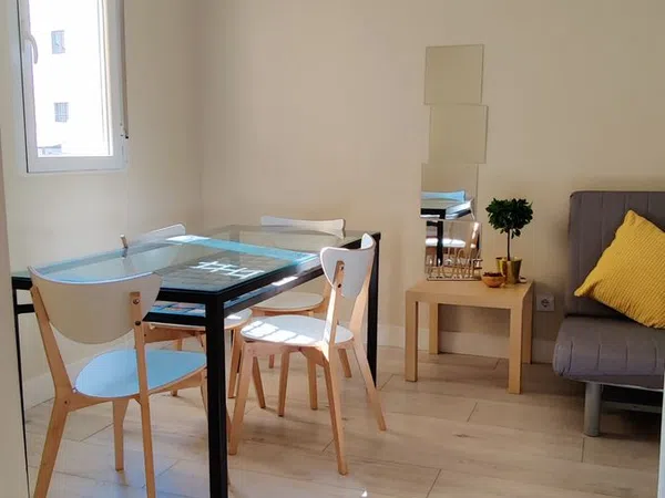 Piso en avenida de Menéndez Pelayo, 20