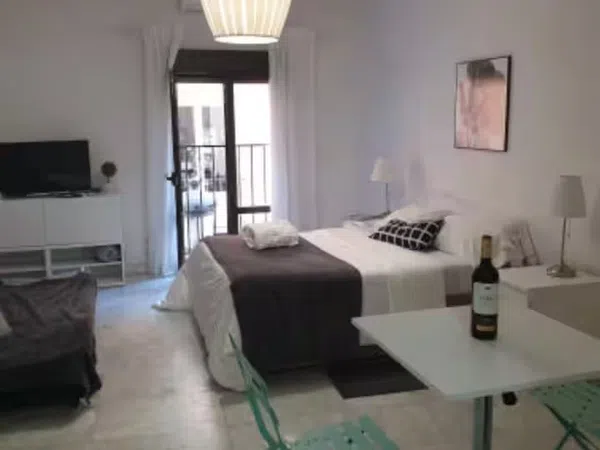 Estudio en calle de las Huertas, 28014
