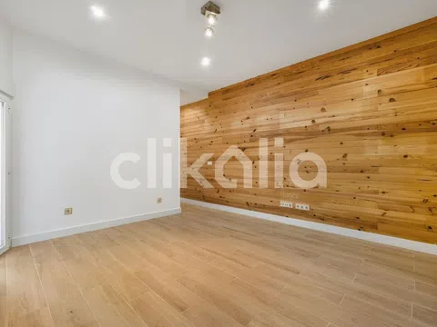 Piso en calle San Basilio