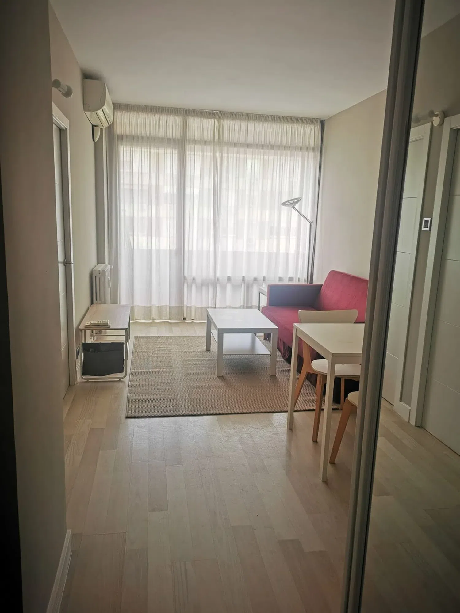 Piso en avenida del General Perón, 25