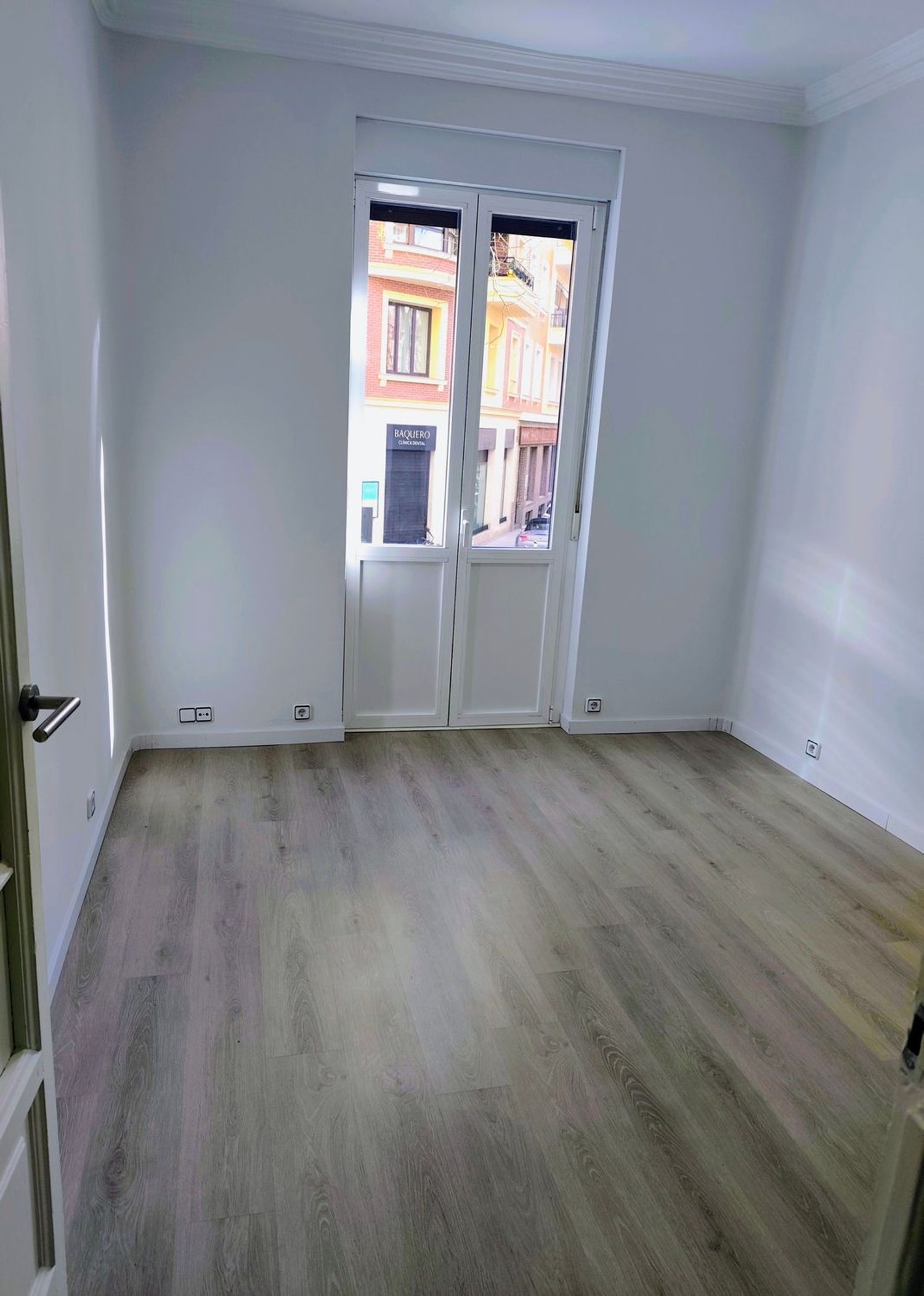Piso en calle de Guzmán el Bueno, 29