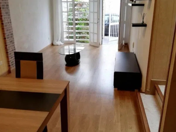 Chalet adosado en avenida de los Majuelos, 64