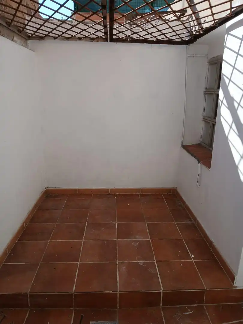 Local comercial en Cornellà de Llobregat - Foto 7