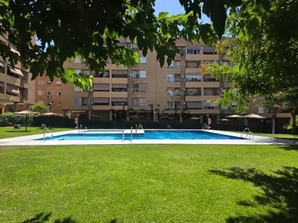 Piso en carretera de Málaga, 102 f - Foto 1