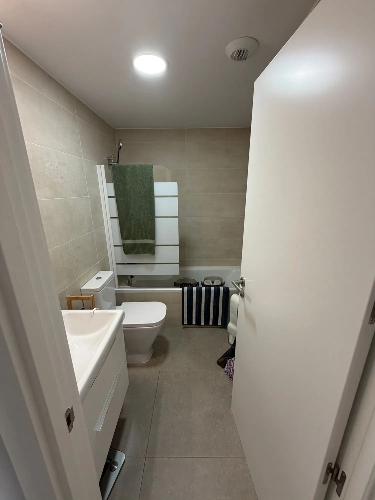 Piso en Urb. residencial oasis Barrio Emilio Lemos - Foto 3