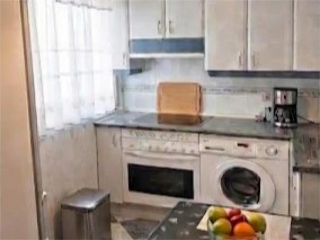 Piso en  Calle Sierra de Albarracín 1 - Foto 3