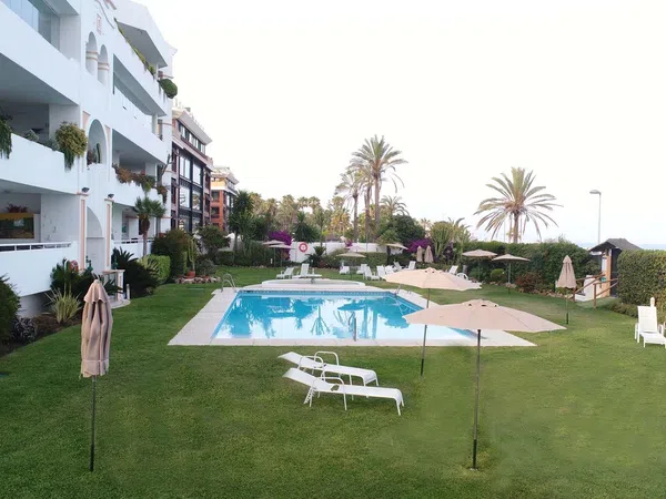 Piso en calle Edgar Neville s/n