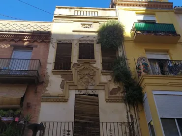 Casa adosada en  Carrer d'Alloza 68 - Foto 8