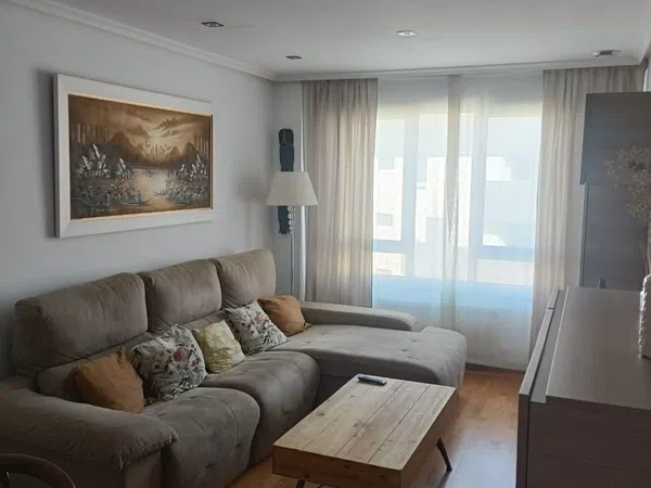 Piso en Calle Clara Campoamor, 1, HUCA-La Cadellada - Foto 2