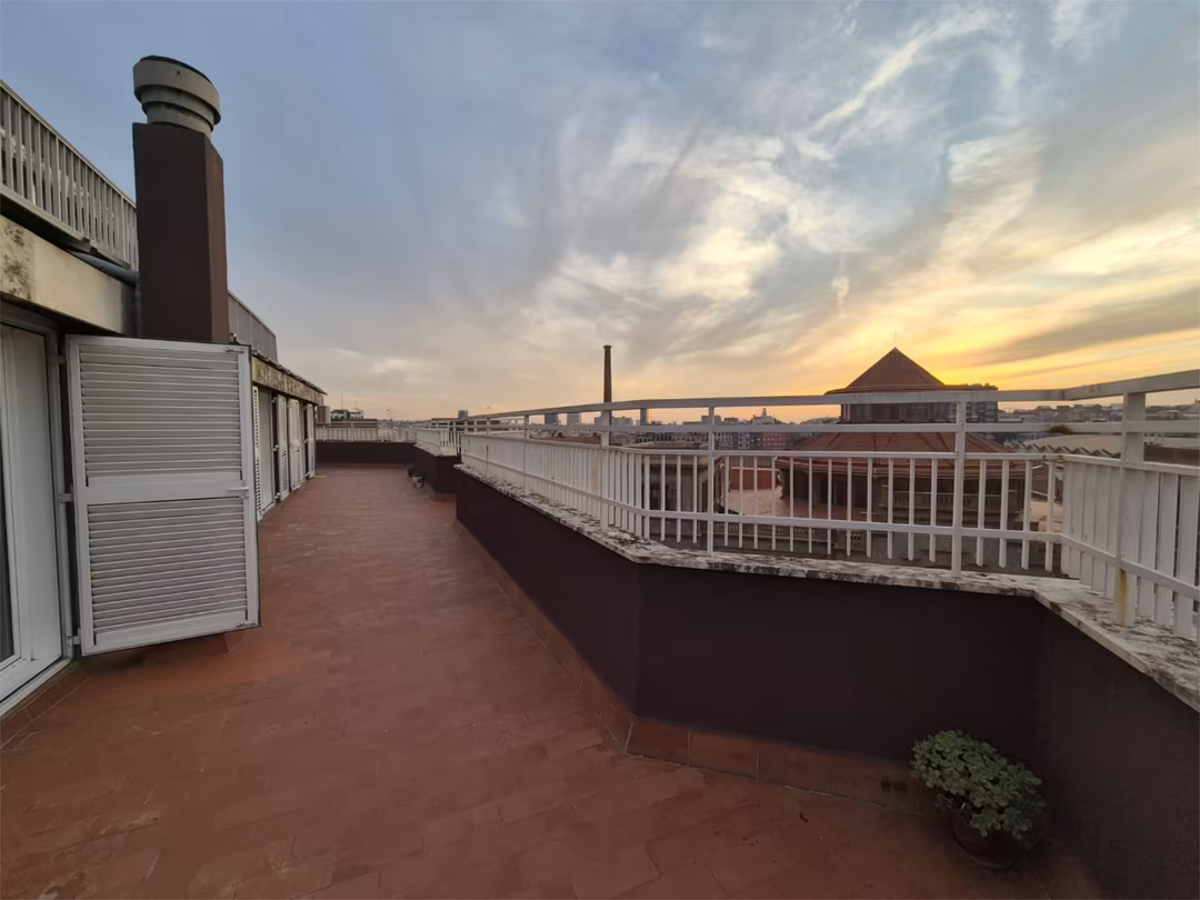 Piso en  Carrer de Còrsega 170