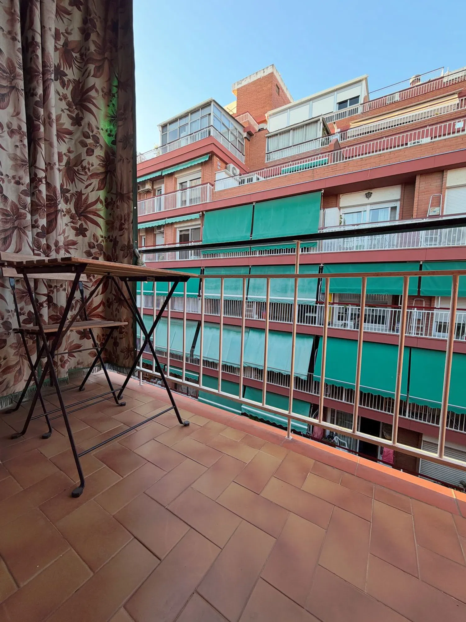 Piso en calle de l'Empordà, 10 - Foto 3