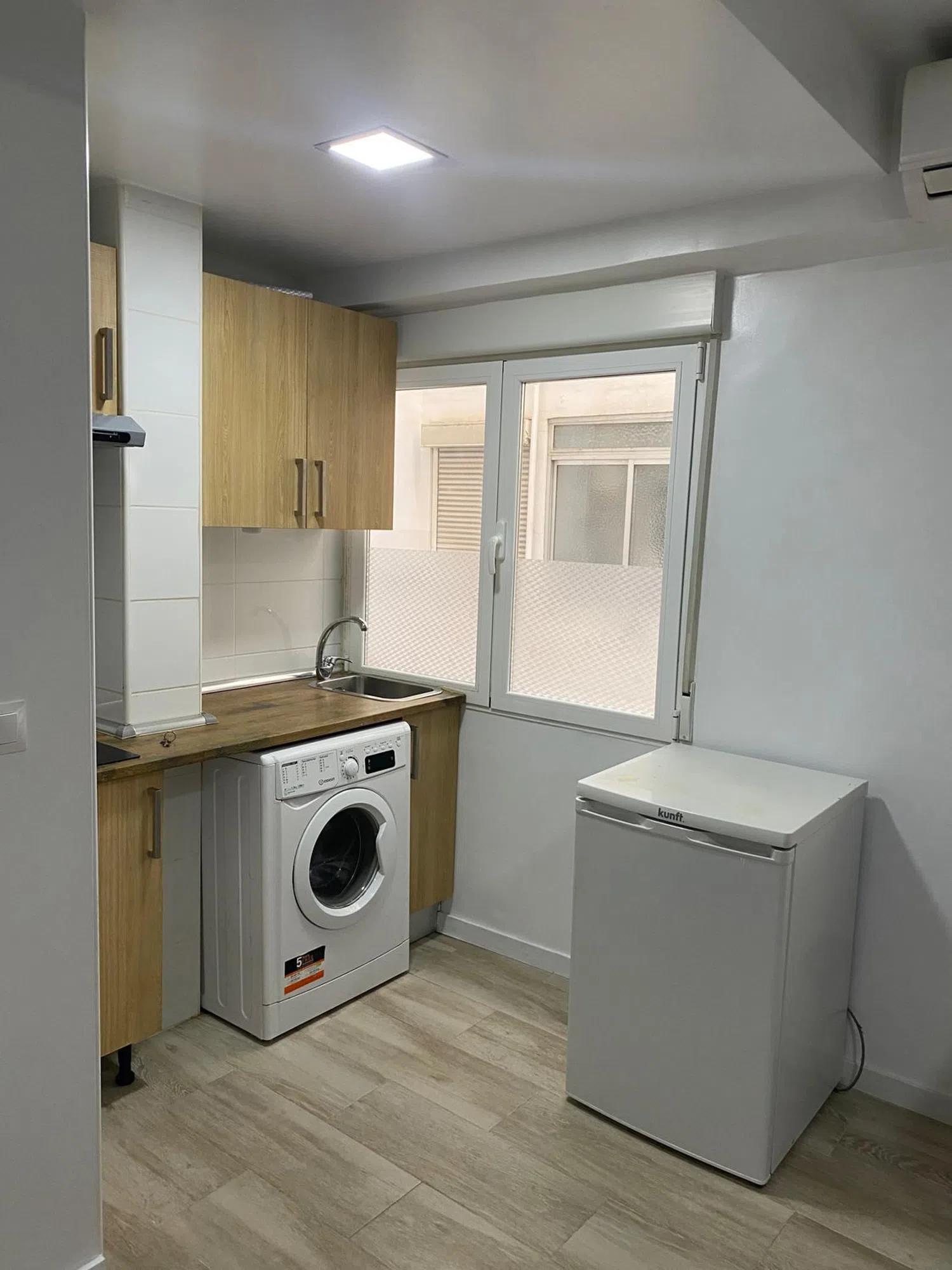 Estudio en calle Capitán Dema, 30 - Foto 4