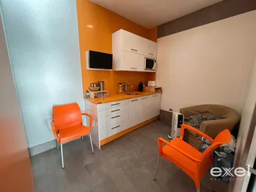 Local comercial en Cornellà de Llobregat - Foto 8