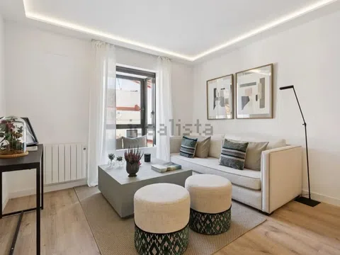 Piso en plaza de Pedro Zerolo, 7