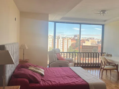 Estudio en calle de Quintana, 2