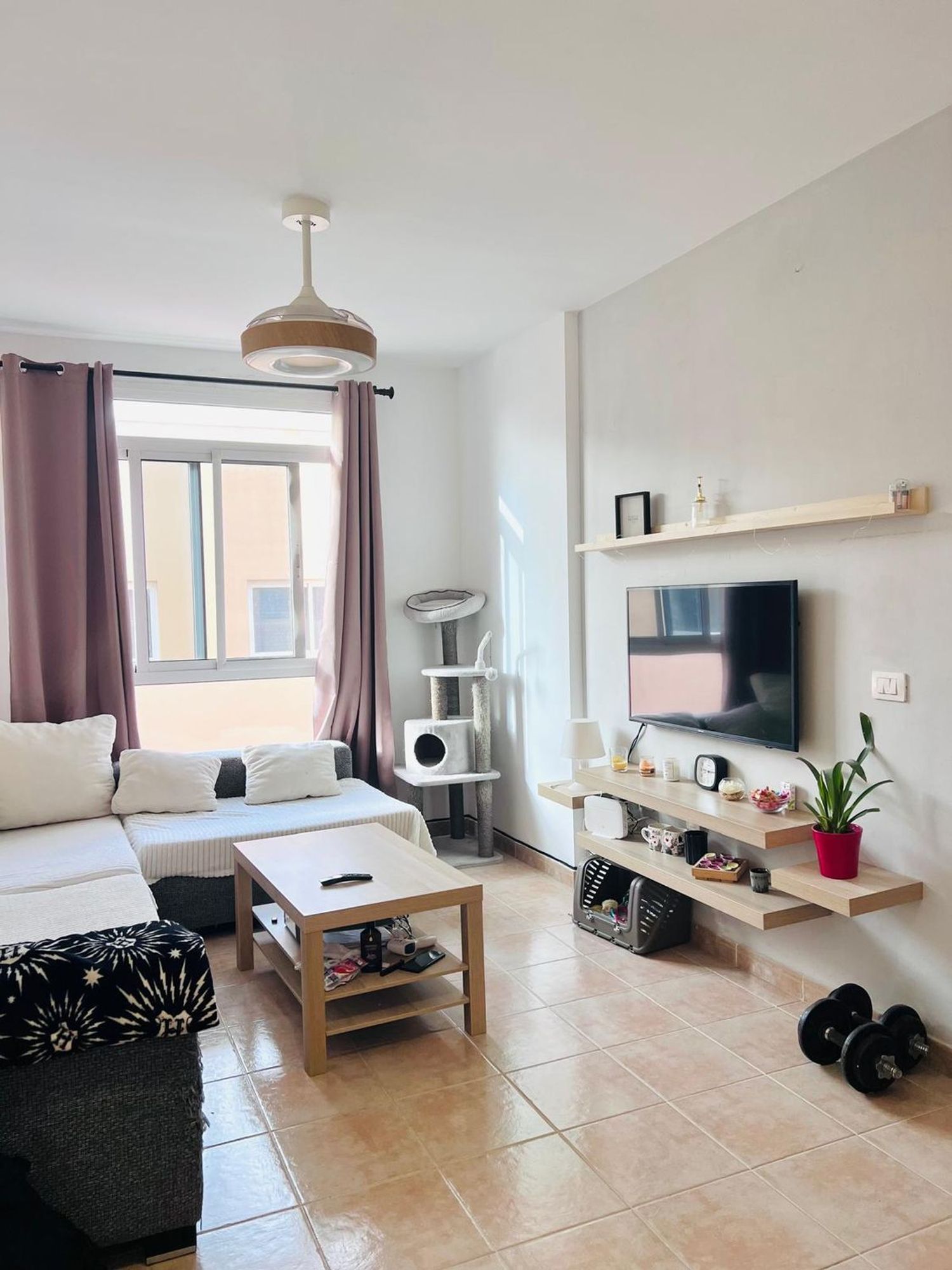 Piso en calle Isla de la Graciosa, 41 - Foto 1