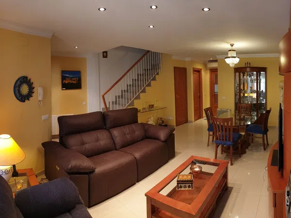 Chalet adosado en Calle Regne de Valencia, 8 - Foto 9