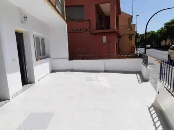 Estudio en Calle Pérez Escrich s/n - Foto 12