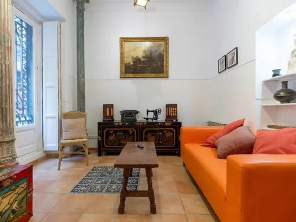 Piso en calle del Gobernador, 27