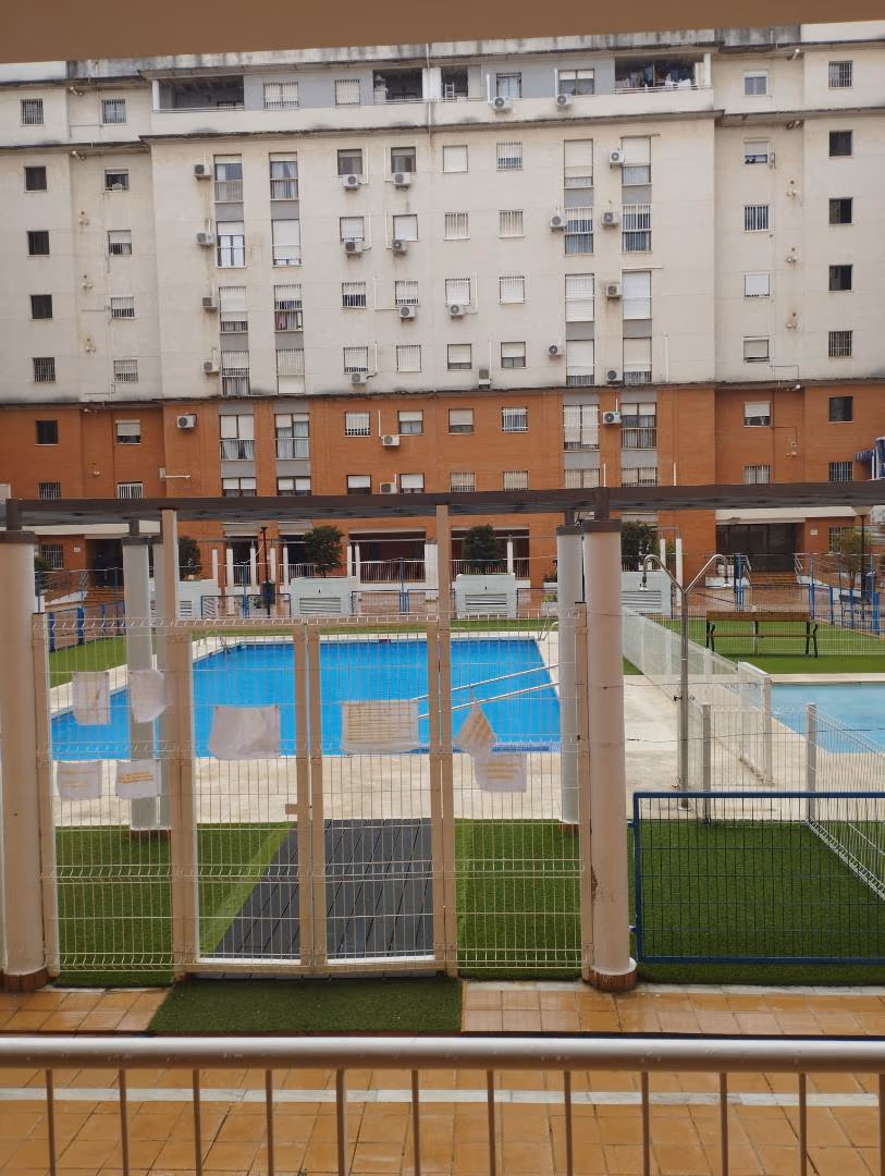 Piso en  Avenida Médicos sin Frontera 4 - Foto 2