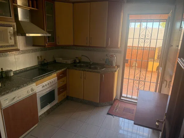 Chalet adosado en Calle Medico Rafael Molero Cabrilla, 12 - Foto 9