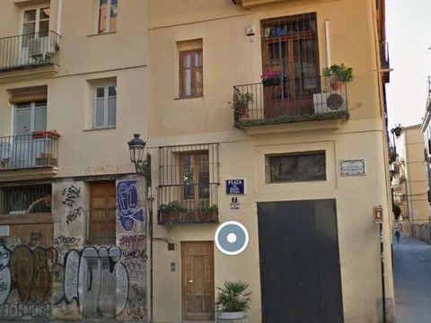 Piso en plaza de l'Arbre, 7