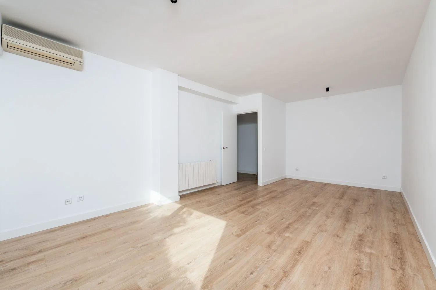 Estudio en calle de Diego Ayllón - Foto 4