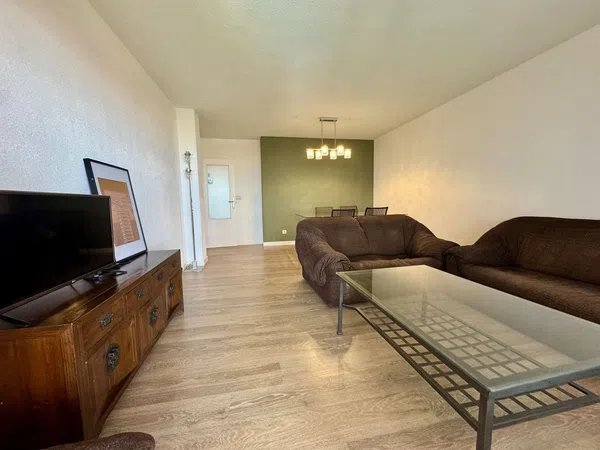 Piso en Barrio Vistahermosa