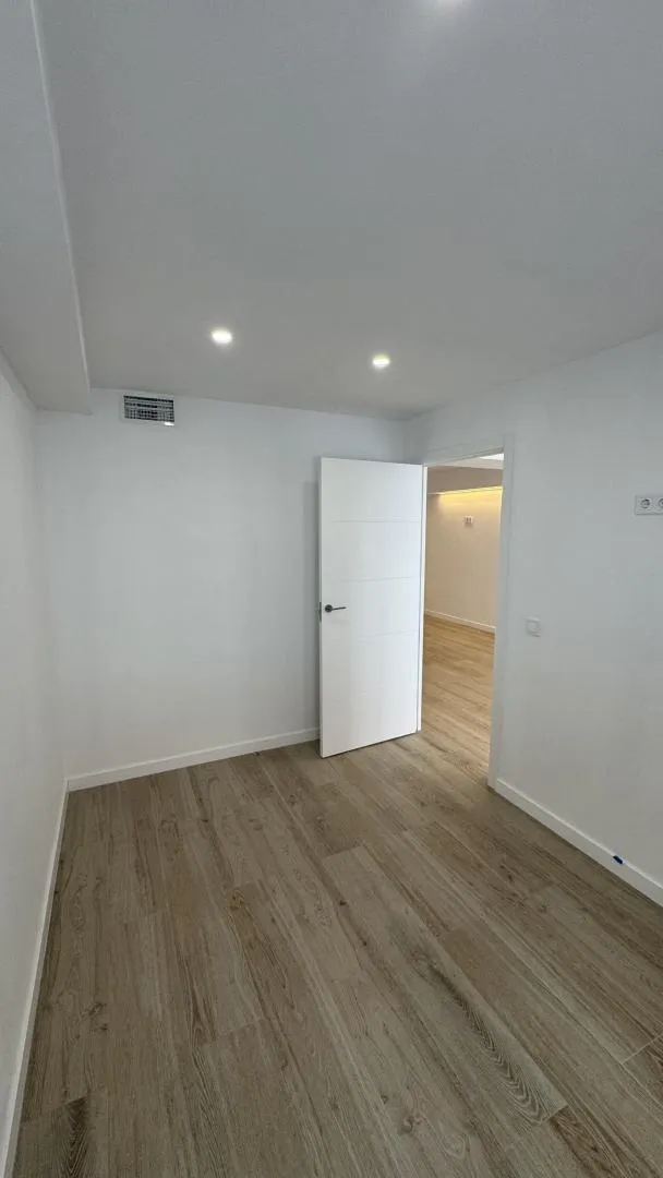 Piso en  Carrer de Josep Miquel 25B - Foto 13