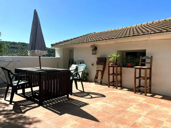 Chalet pareado en Calle Castillejo, 16 - Foto 1