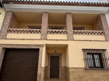 Casa adosada en  Calle Gibalto 30 - Foto 1