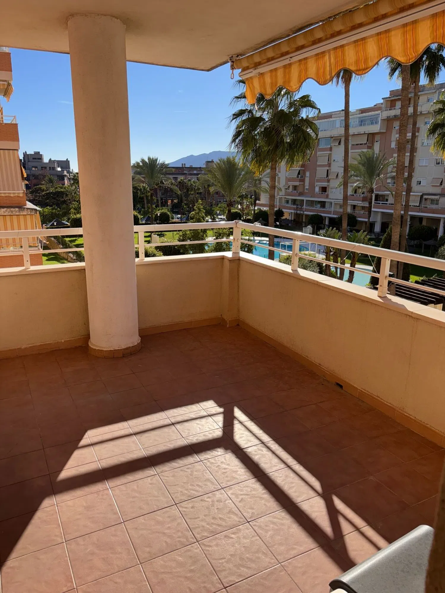 Piso en avenida del Editor Ángel Caffarena, 11 - Foto 4