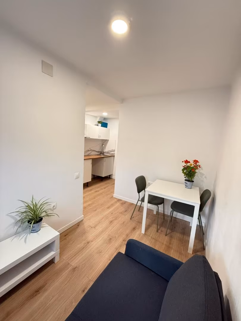 Estudio en  Carrer de Juan Valera 46 - Foto 5