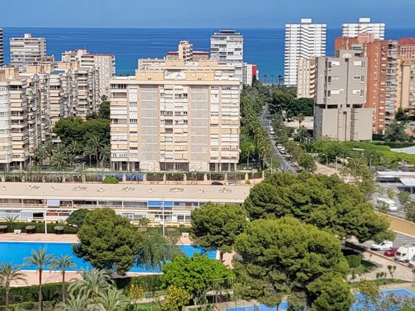 Piso en avenida Benidorm, 18 - Foto 6