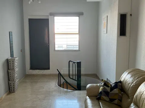 Dúplex en calle Teodosio, 83