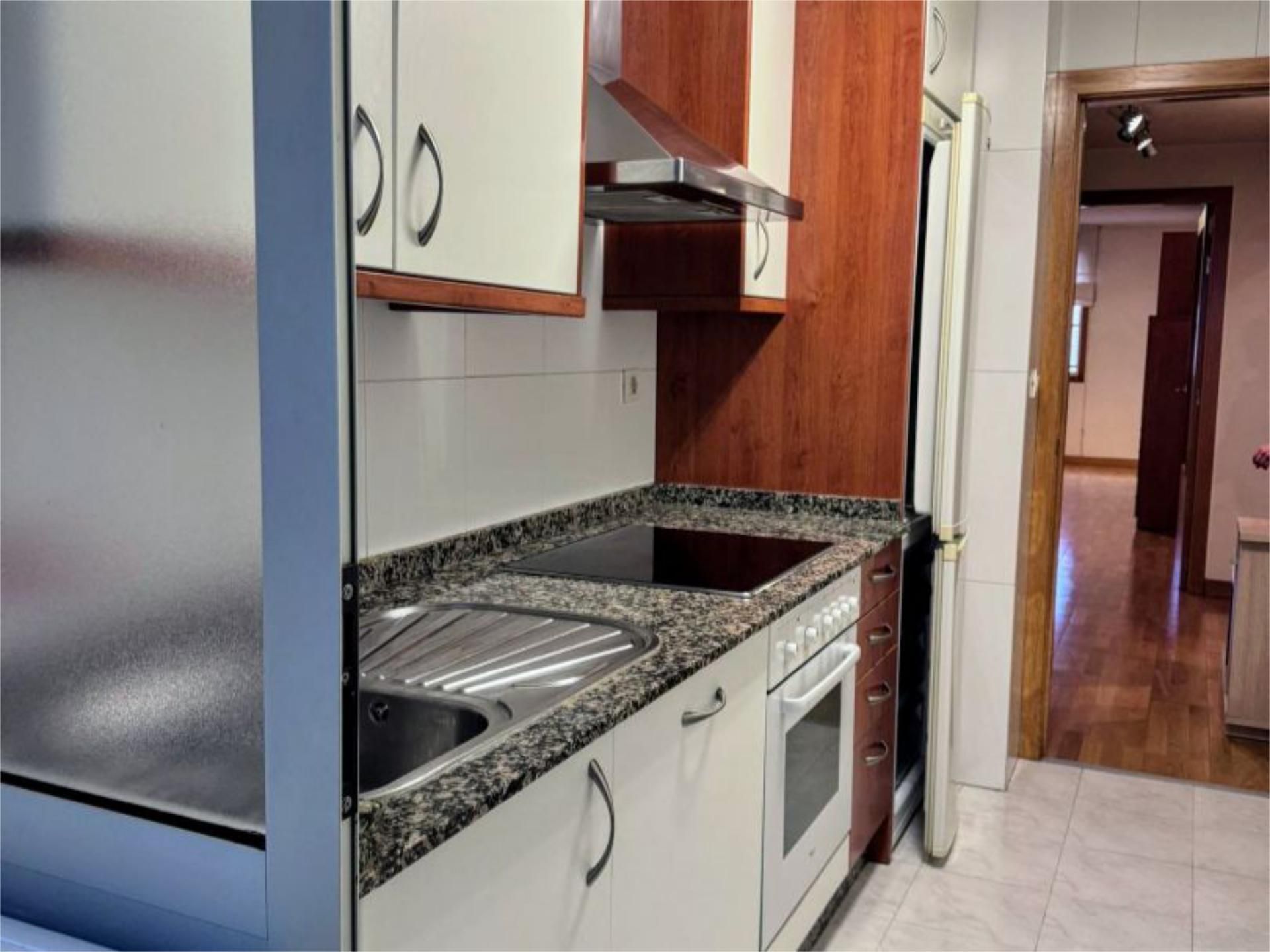 Piso en  Rúa Mendaña de Neyra 28 - Foto 3