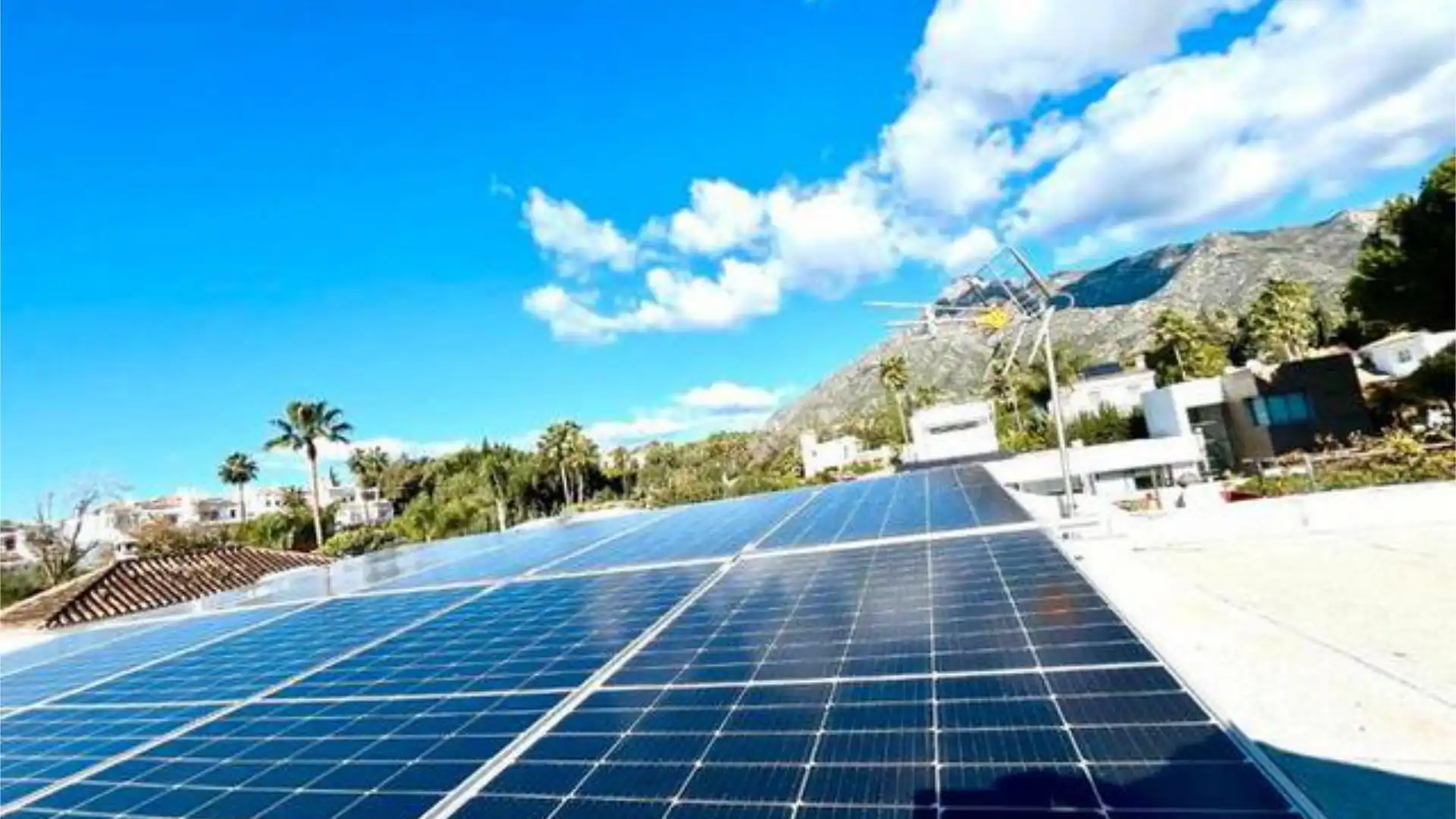 Casa adosada en Nagüeles - Foto 2