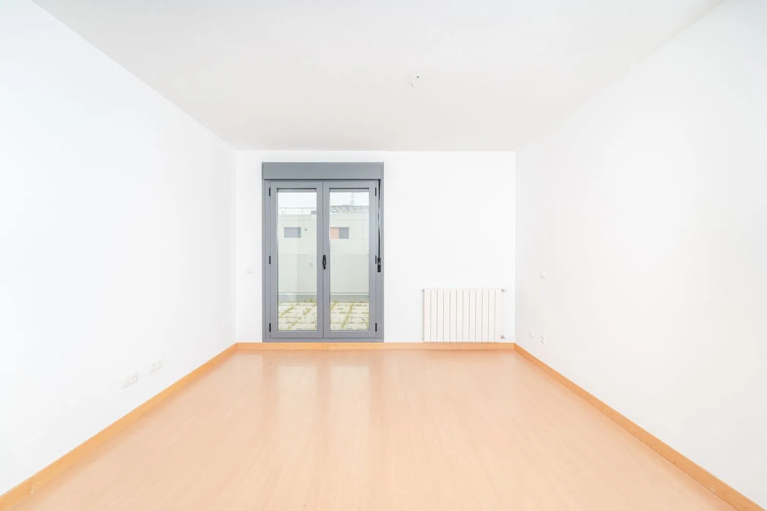 Piso en plaza del Sol - Foto 4