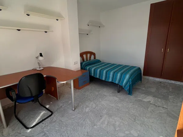 Chalet adosado en Urb. el capricho Barrio Alcolea - Foto 17