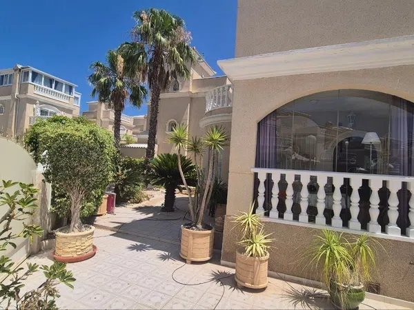 Casa o chalet independiente en Calle Panticosa, 4, Zona Lago - Los Almendros - Foto 6