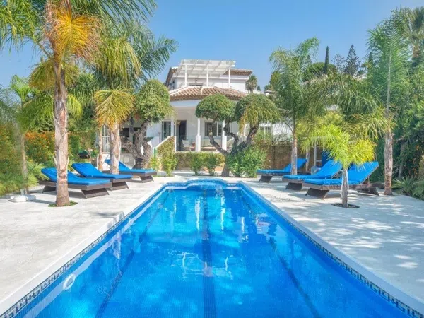 Casa o chalet independiente en Paseo de Haití, 3, Green Hills - Las Cumbres de Elviria - Foto 1
