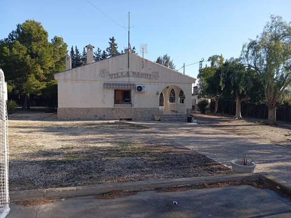 Casa independiente en calle Ulises, 18