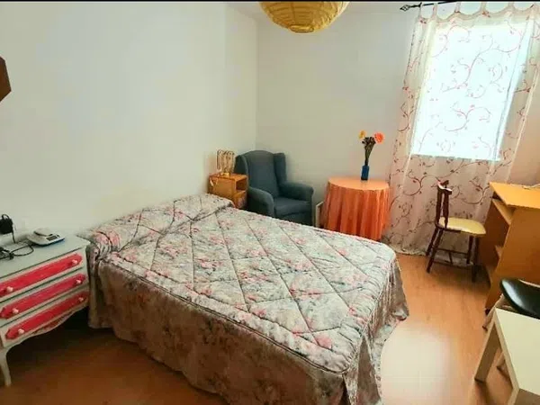 Piso en calle dels Lleons, 16