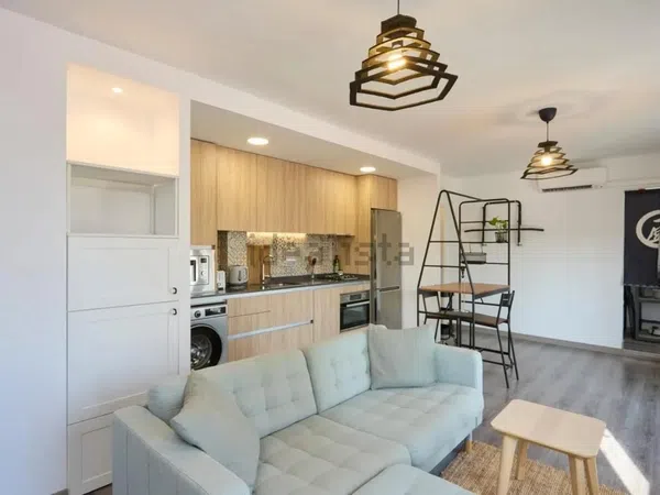 Piso en calle de Tessàlia, 6