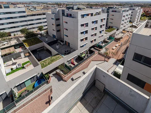 Piso en calle de Lina Odena