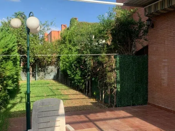 Chalet adosado en Calle Luis Fuentes Bejarano, 50, Alcalde L. Uruñuela - Palacio de Congresos - Foto 1