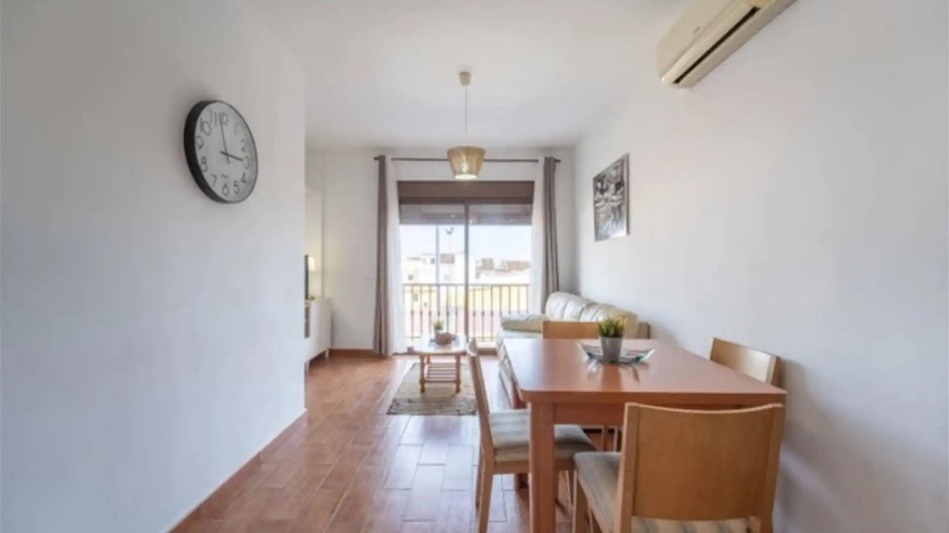 Piso en  Calle Hermanos Cortés 9 - Foto 2